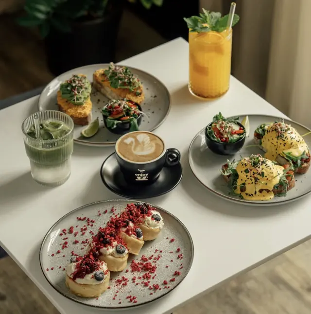 Enjoy coffee & brunch Plzeň